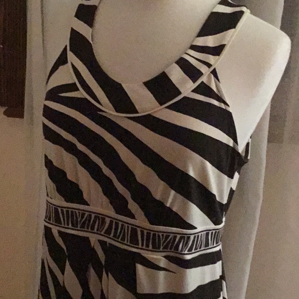 BCBGMaxAzria - Picture 6 of 7